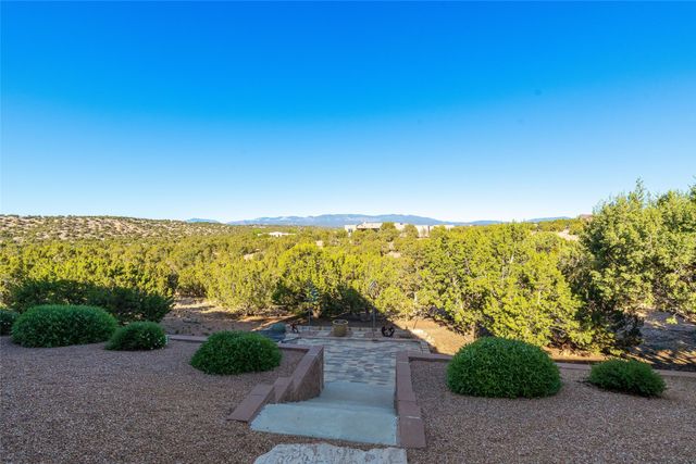 107 Paseo del Conejo, Santa Fe, NM 87506