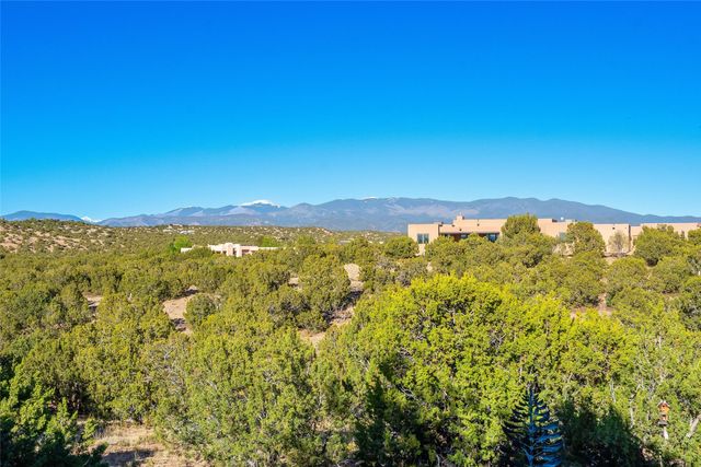 107 Paseo del Conejo, Santa Fe, NM 87506