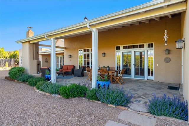 107 Paseo del Conejo, Santa Fe, NM 87506