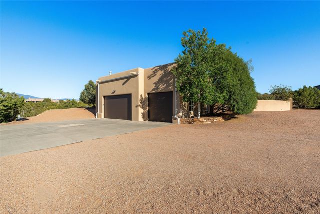 107 Paseo del Conejo, Santa Fe, NM 87506