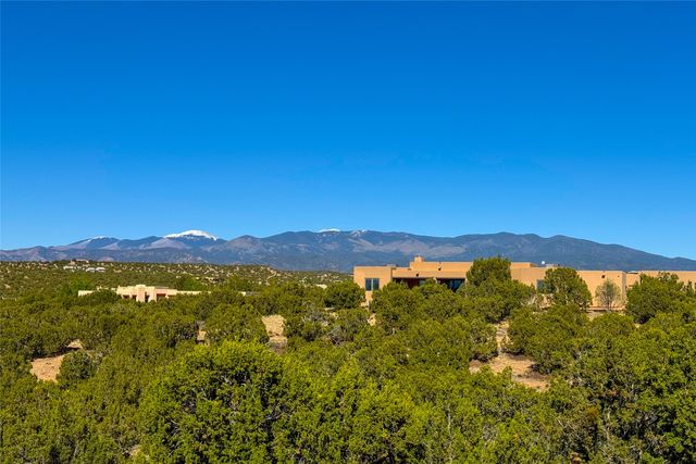 107 Paseo del Conejo, Santa Fe, NM 87506