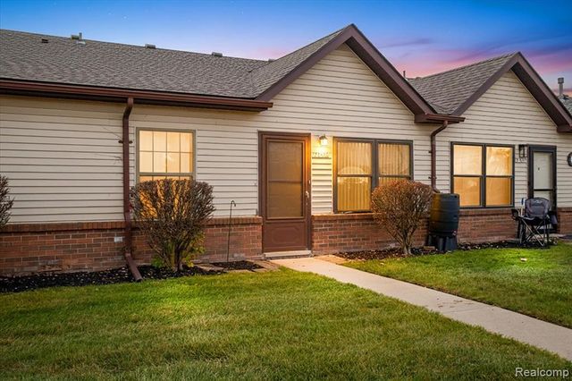 23650 Cottrell Street 18, Clinton Township, MI 48035