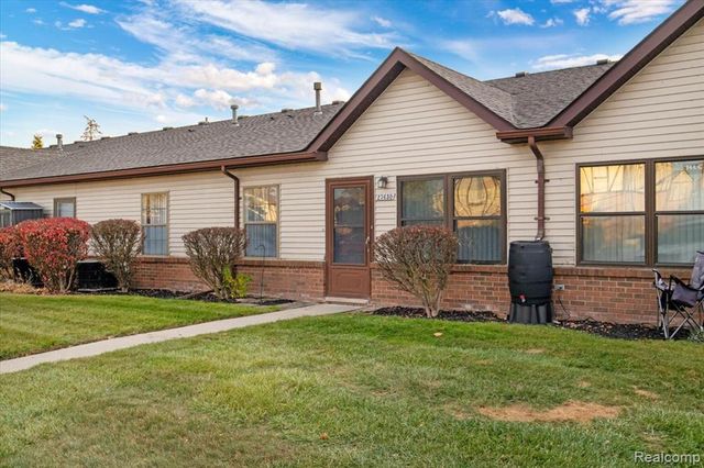 23650 Cottrell Street 18, Clinton Township, MI 48035