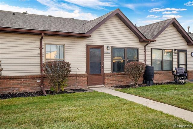 23650 Cottrell Street 18, Clinton Township, MI 48035