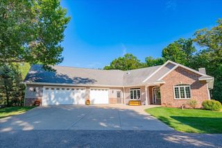 6450 Shady Bend Road, Verona, WI 53593