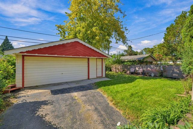 2916 S 9th Avenue, Broadview, IL 60155