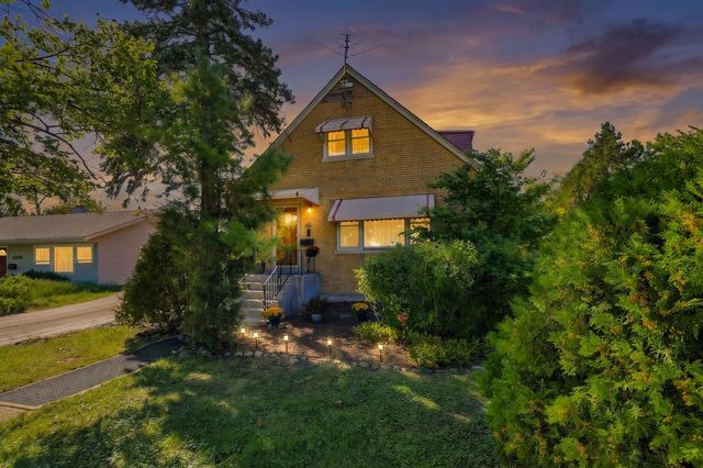 2916 S 9th Avenue, Broadview, IL 60155