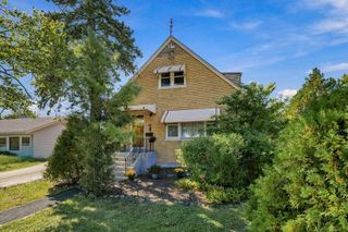 2916 S 9th Avenue, Broadview, IL 60155