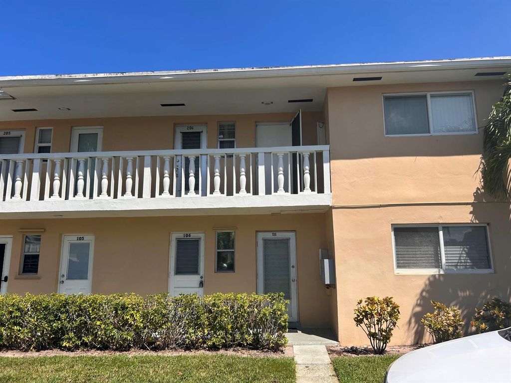 2214 NE 1st Way 106, Boynton Beach, FL 33435