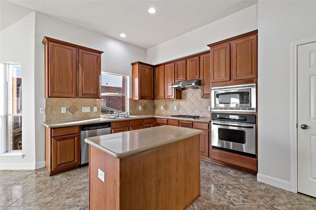 2607 Sunrise Harbor Lane, Pearland, TX 77584