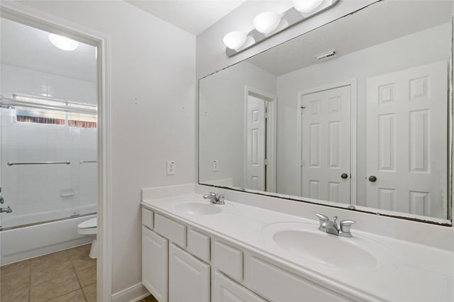 2607 Sunrise Harbor Lane, Pearland, TX 77584