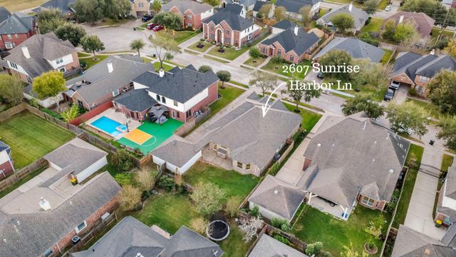 2607 Sunrise Harbor Lane, Pearland, TX 77584