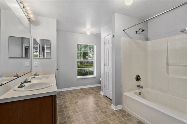 1882 VALE DRIVE, Clermont, FL 34711