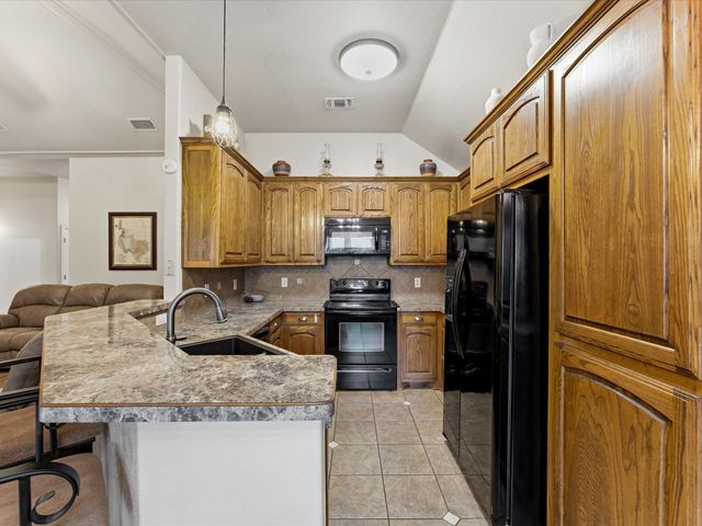 2209 Wells Fargo Court, Bridgeport, TX 76426