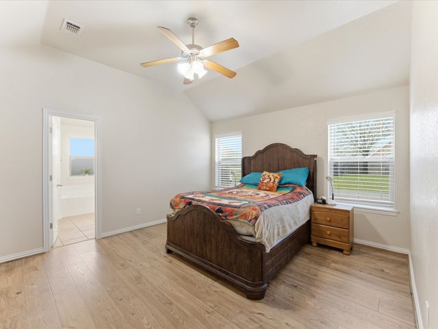 2209 Wells Fargo Court, Bridgeport, TX 76426