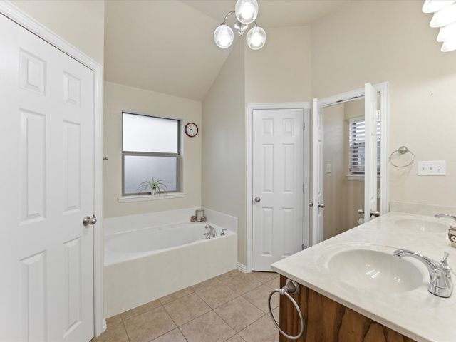 2209 Wells Fargo Court, Bridgeport, TX 76426