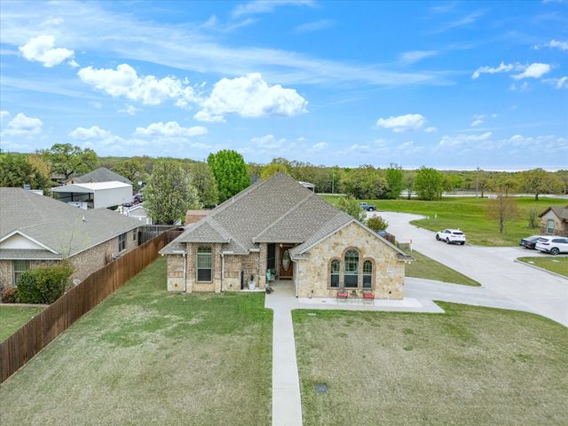 2209 Wells Fargo Court, Bridgeport, TX 76426