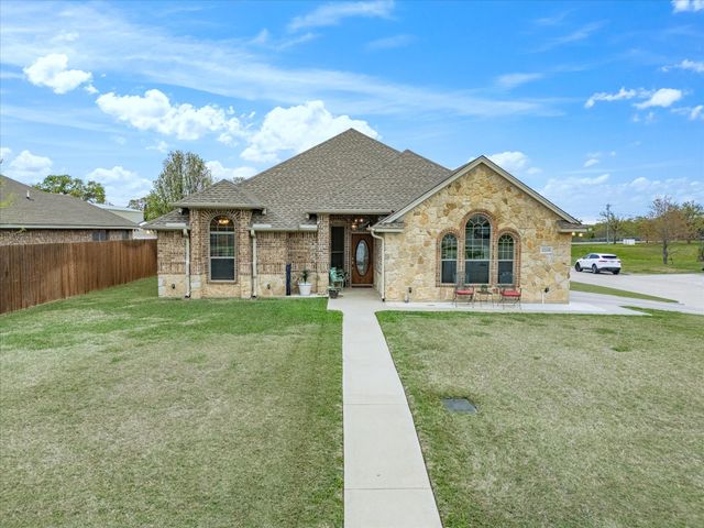 2209 Wells Fargo Court, Bridgeport, TX 76426