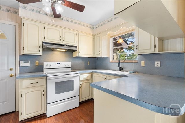 723 Dyches Drive, Savannah, GA 31406