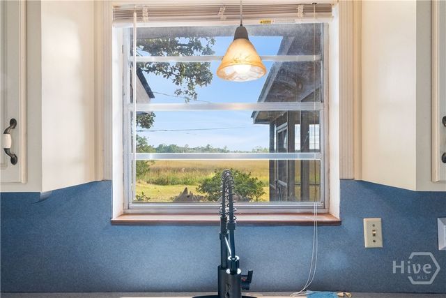 723 Dyches Drive, Savannah, GA 31406