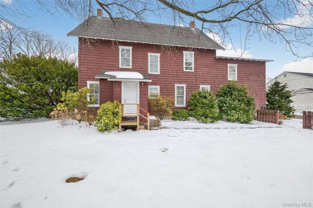 863 Woodbury Road, Woodbury, NY 11797