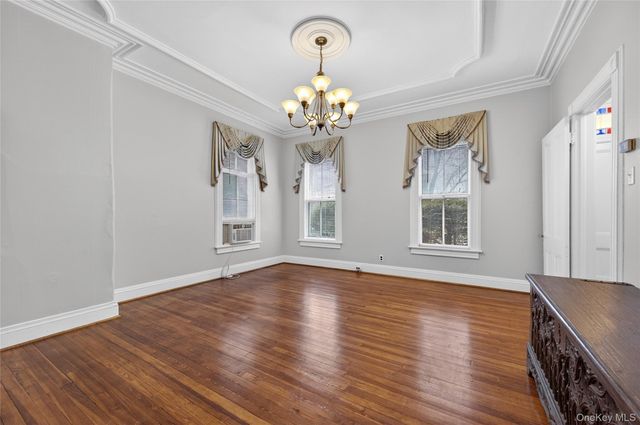 863 Woodbury Road, Woodbury, NY 11797