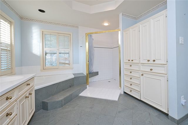 415 Center Dr, Corpus Christi, TX 78411