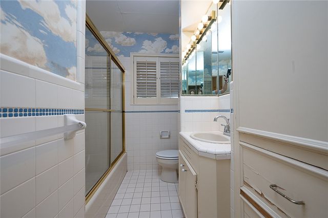 415 Center Dr, Corpus Christi, TX 78411