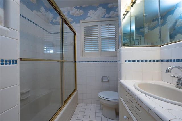 415 Center Dr, Corpus Christi, TX 78411