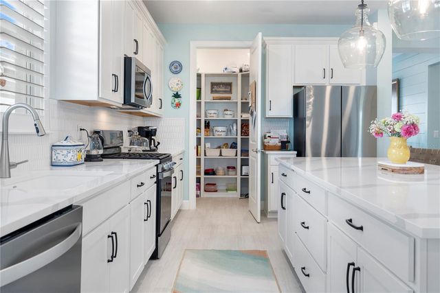 15877 SHORELINE DRIVE, Punta Gorda, FL 33982