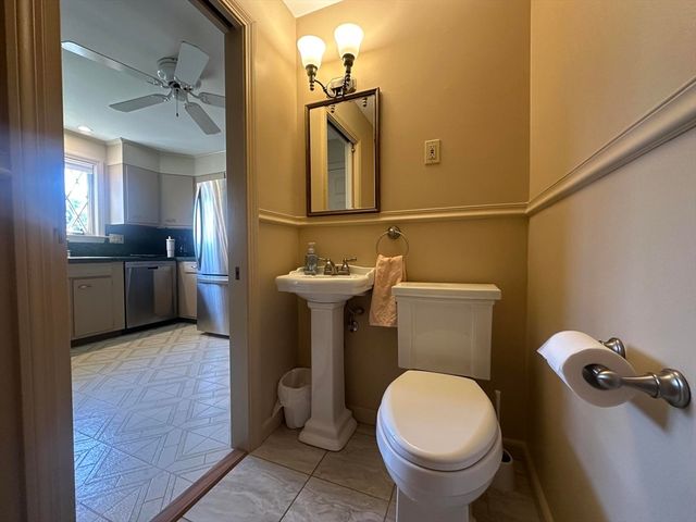 155 Witchwood Rd, Yarmouth, MA 02664