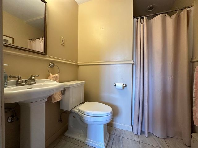 155 Witchwood Rd, Yarmouth, MA 02664