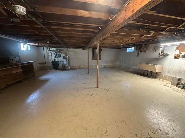 155 Witchwood Rd, Yarmouth, MA 02664