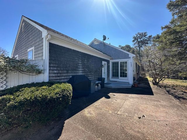 155 Witchwood Rd, Yarmouth, MA 02664
