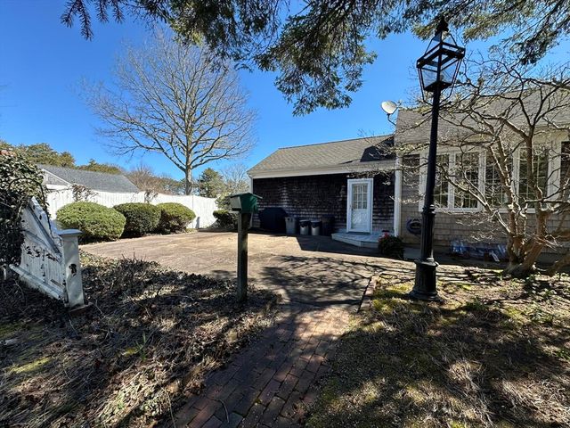 155 Witchwood Rd, Yarmouth, MA 02664