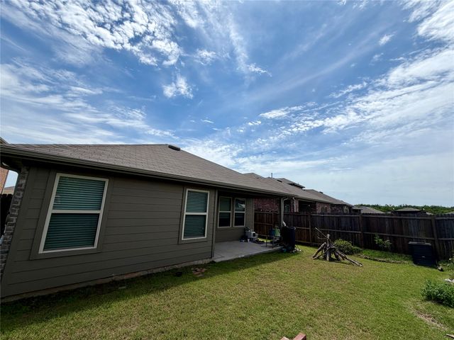 3324 Price Trail, Crandall, TX 75114