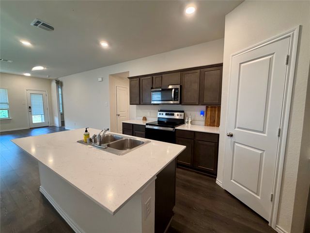 3324 Price Trail, Crandall, TX 75114