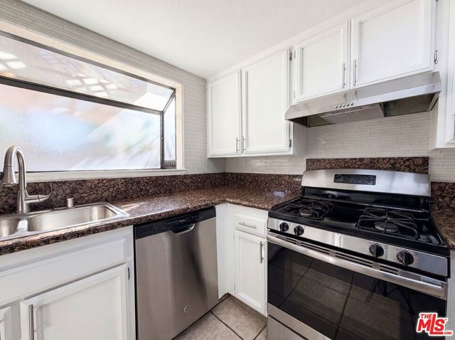 3164 Gingerwood Lane, Lancaster, CA 93536