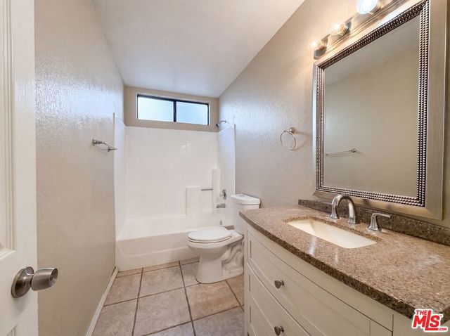 3164 Gingerwood Lane, Lancaster, CA 93536