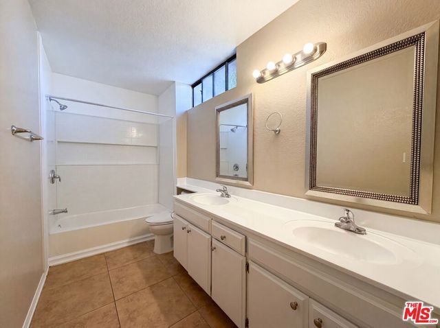 3164 Gingerwood Lane, Lancaster, CA 93536