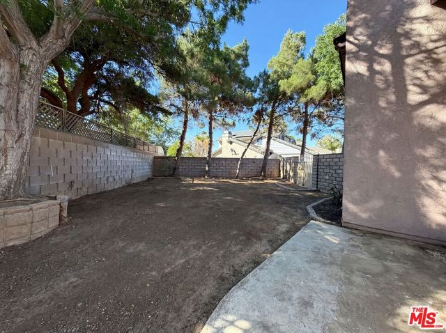 3164 Gingerwood Lane, Lancaster, CA 93536