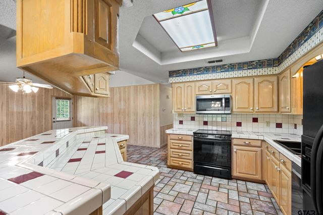 1875 FM 3056, Hawkins, TX 75765