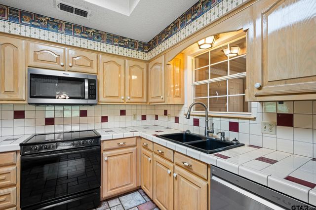 1875 FM 3056, Hawkins, TX 75765