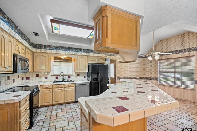 1875 FM 3056, Hawkins, TX 75765