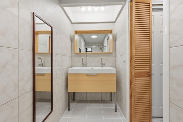 2141 NW 73rd Avenue, Sunrise, FL 33313