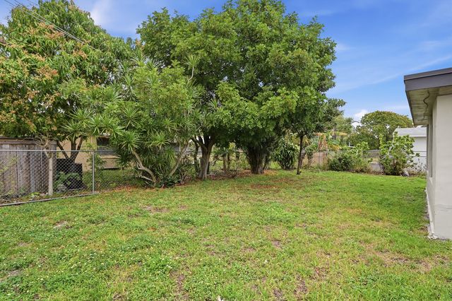 2141 NW 73rd Avenue, Sunrise, FL 33313