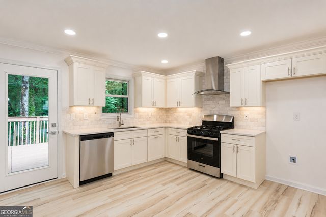 3960 Rocmar Drive, Snellville, GA 30039