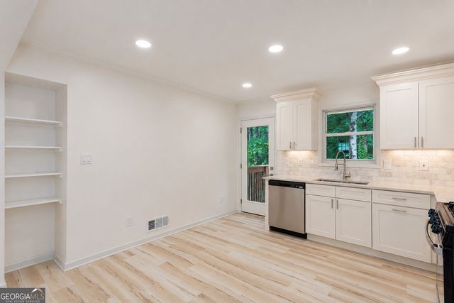 3960 Rocmar Drive, Snellville, GA 30039