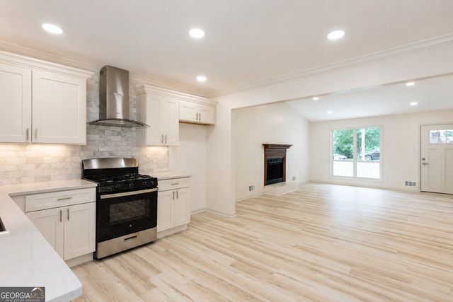 3960 Rocmar Drive, Snellville, GA 30039