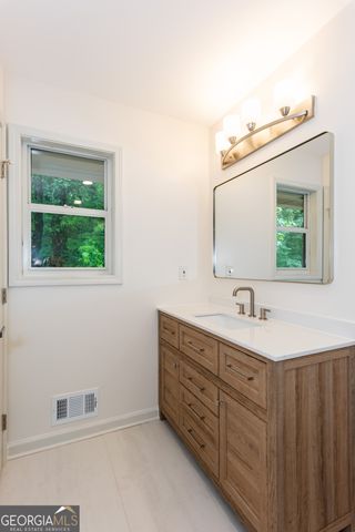 3960 Rocmar Drive, Snellville, GA 30039